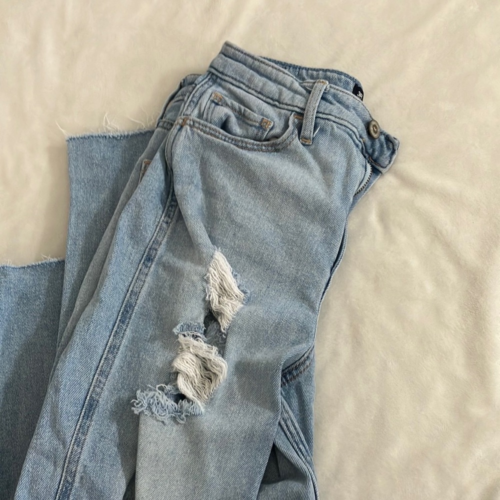 Hollister mom jeans!